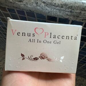 Anti-aging Cream.Japan most popular face cream for moisturizer and wrinkle